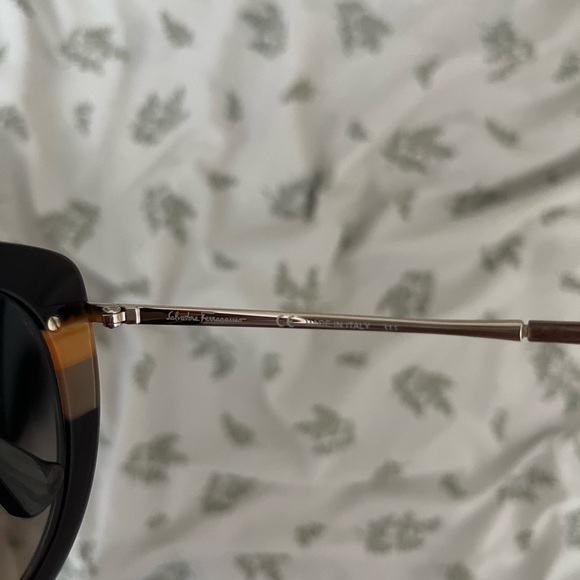 salvatore ferragamo sunglasses - Picture 6 of 6